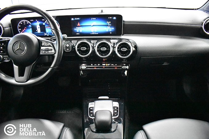 MERCEDES-BENZ A 180 d Automatic Business Sport Light